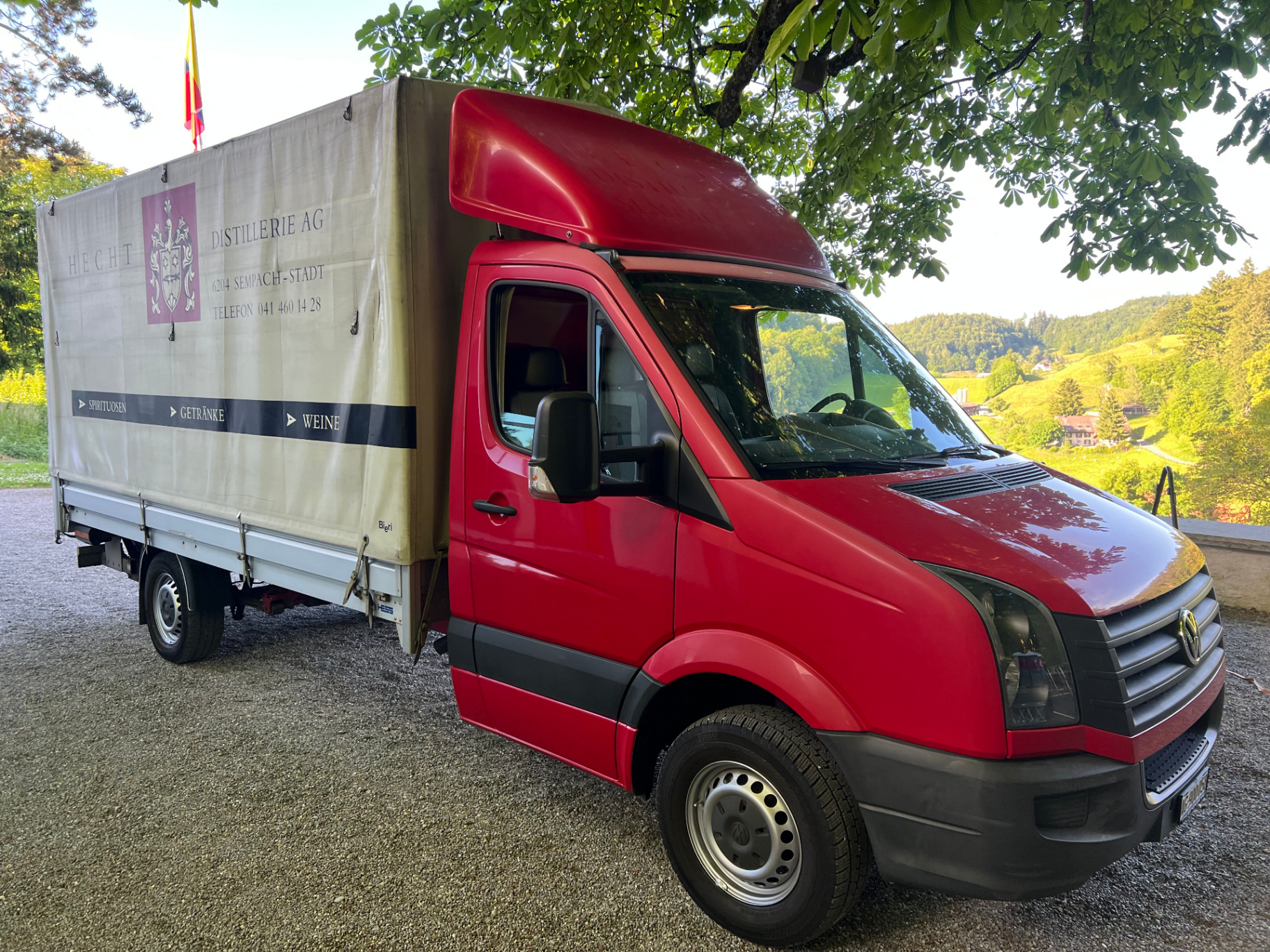 Transporter mit Hebebühne